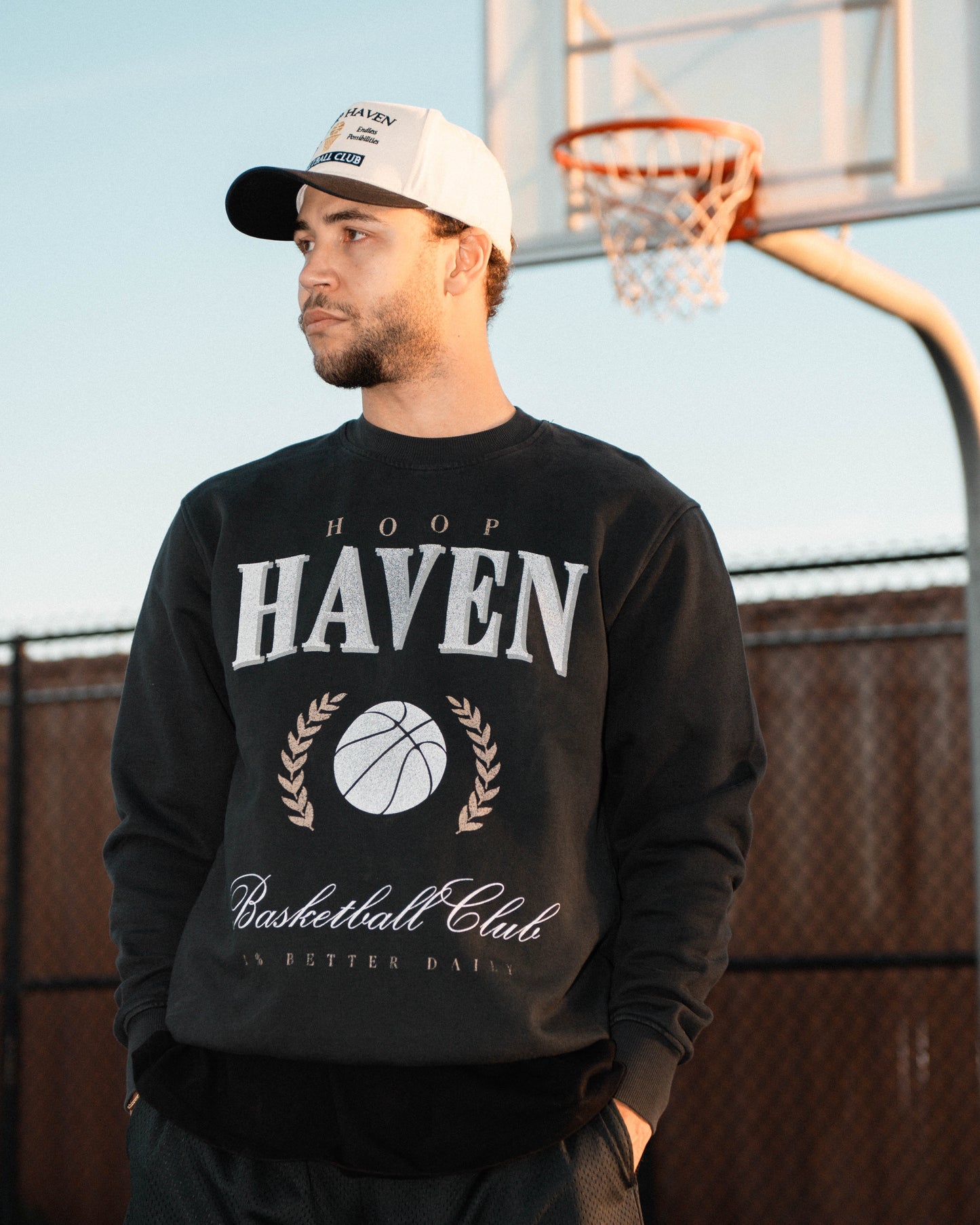CREST CREWNECK SWEATSHIRT